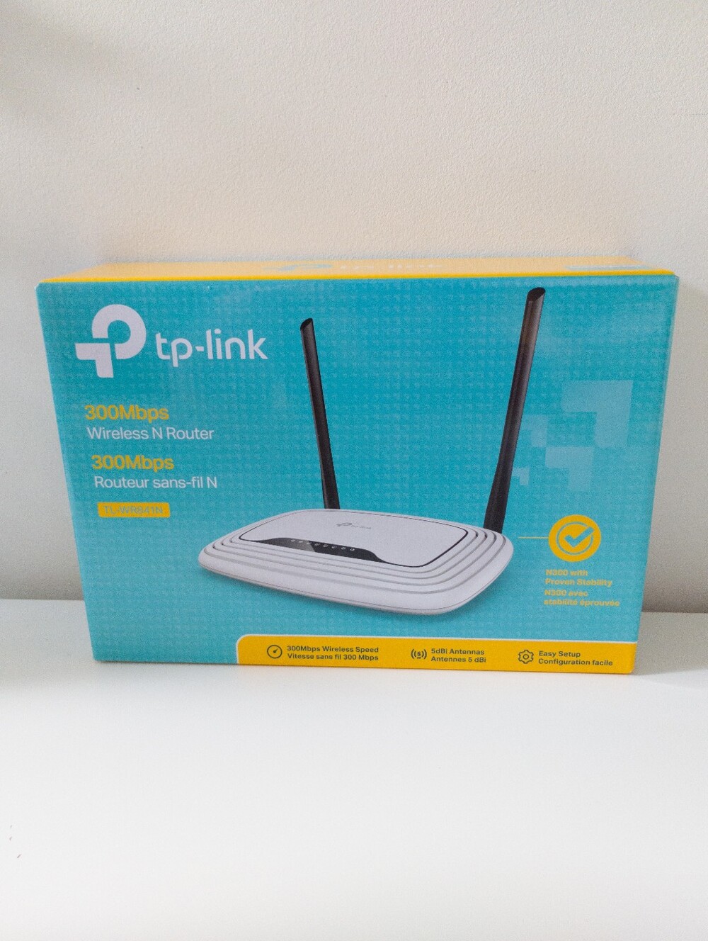 TP-Link Networking Lot N300 Wireless Wi-Fi Router + ADSL2+ Modem Router Combo - Picture 4 of 7